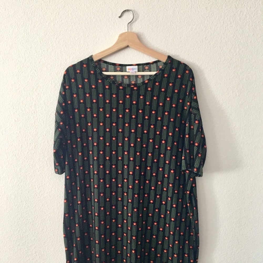 Lula Roe Oversized Dolman Short Sleeve T-shirt